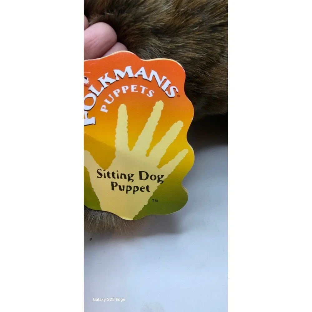 Folkmanis Sitting Dog Puppet Brindle Brown Plush Hand Puppet 21-YM-005 NWT